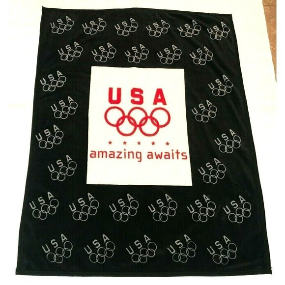 Northwest Fleece Olympic Stadium Throw Blanket Rings USA Amazing Awaits - Picture 1 of 10